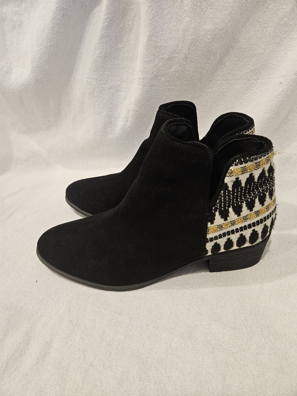 Steve Madden Black Suede Ankle Booties with Tribal Accent 9